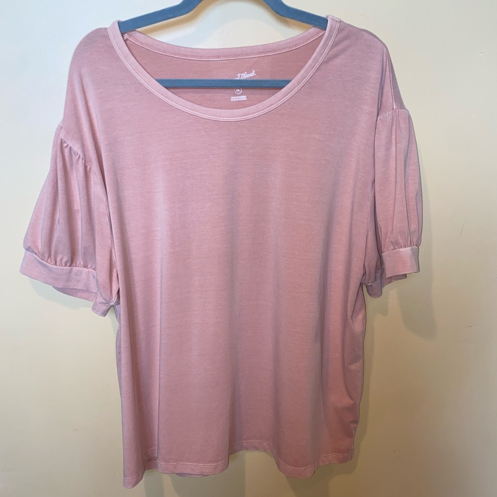 Universal Thread (Target) XXL Women’s Peach T-Shirt with Puff Sleeves